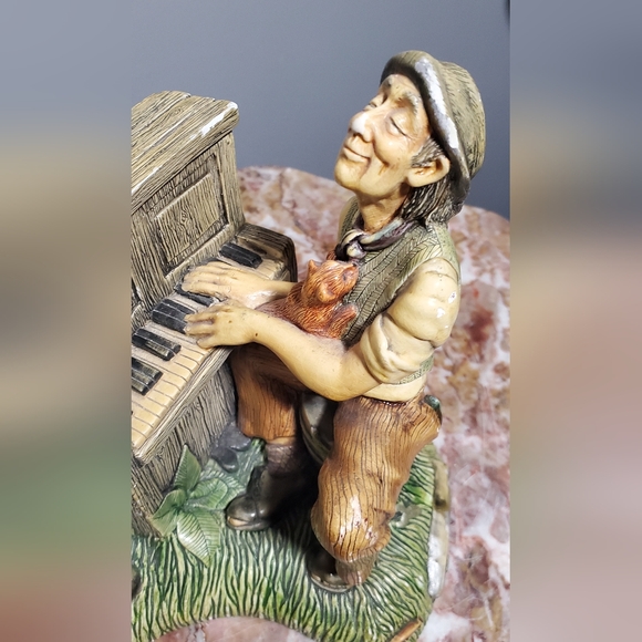 Vintage Naturecraft figurine "Grand Finale" Rustic Musician - Brown and Green - Picture 2 of 10